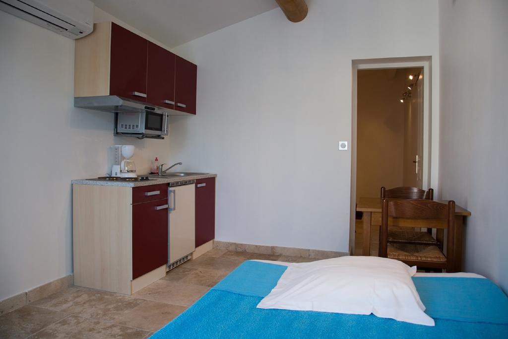 Appartements " Le Clos De La Cerisaie" كاستيون-دو-غارد المظهر الخارجي الصورة