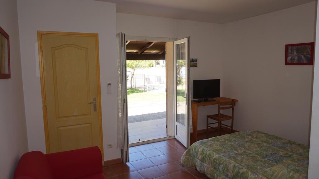 Appartements " Le Clos De La Cerisaie" كاستيون-دو-غارد المظهر الخارجي الصورة