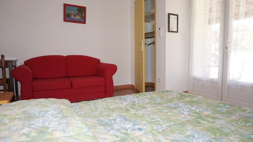 Appartements " Le Clos De La Cerisaie" كاستيون-دو-غارد المظهر الخارجي الصورة