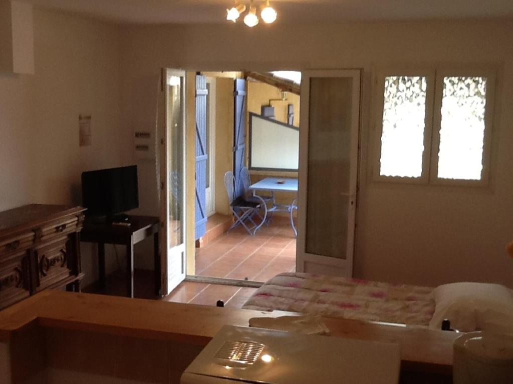 Appartements " Le Clos De La Cerisaie" كاستيون-دو-غارد الغرفة الصورة